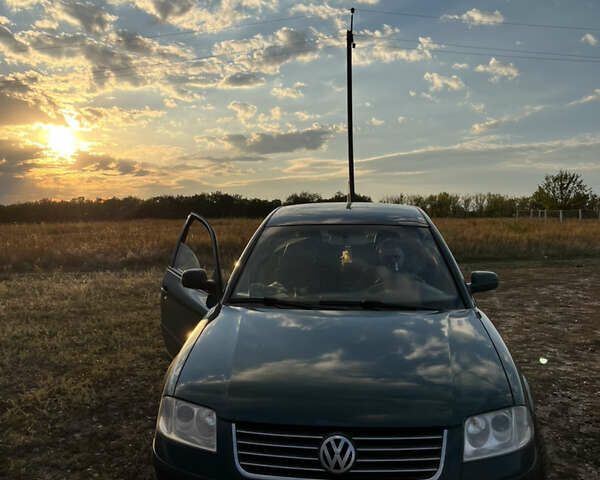 Зелений Фольксваген Пассат, об'ємом двигуна 1.98 л та пробігом 400 тис. км за 4700 $, фото 1 на Automoto.ua