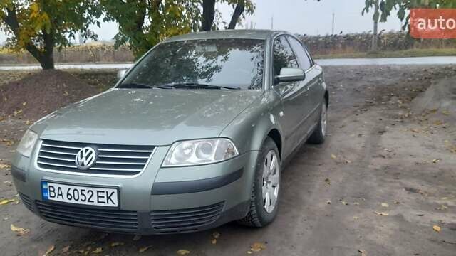 Зеленый Фольксваген Пассат, объемом двигателя 1.6 л и пробегом 213 тыс. км за 5000 $, фото 1 на Automoto.ua