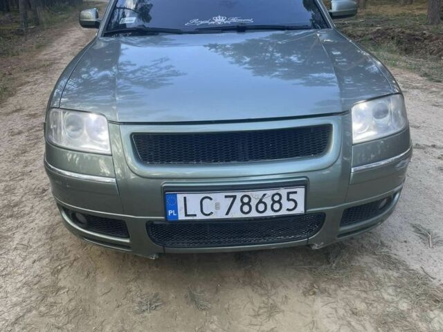 Зеленый Фольксваген Пассат, объемом двигателя 9 л и пробегом 300 тыс. км за 2250 $, фото 1 на Automoto.ua