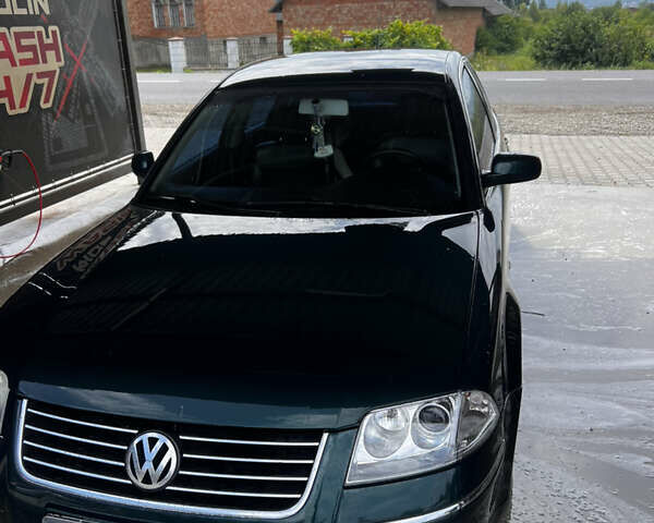 Зеленый Фольксваген Пассат, объемом двигателя 1.8 л и пробегом 251 тыс. км за 4000 $, фото 1 на Automoto.ua