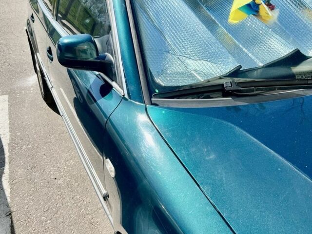 Зеленый Фольксваген Пассат, объемом двигателя 1.8 л и пробегом 177 тыс. км за 4000 $, фото 1 на Automoto.ua