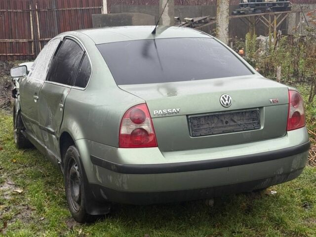Зеленый Фольксваген Пассат, объемом двигателя 0 л и пробегом 200 тыс. км за 950 $, фото 1 на Automoto.ua