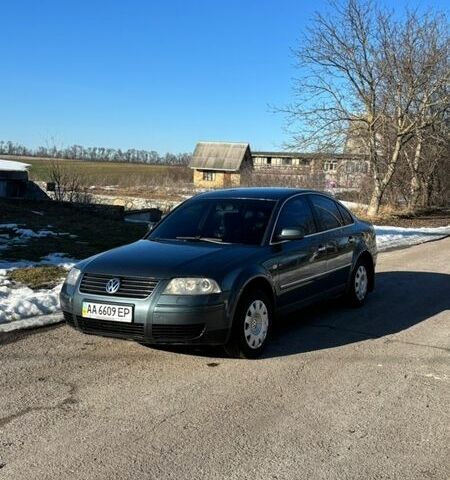 Зеленый Фольксваген Пассат, объемом двигателя 1.8 л и пробегом 280 тыс. км за 2700 $, фото 1 на Automoto.ua