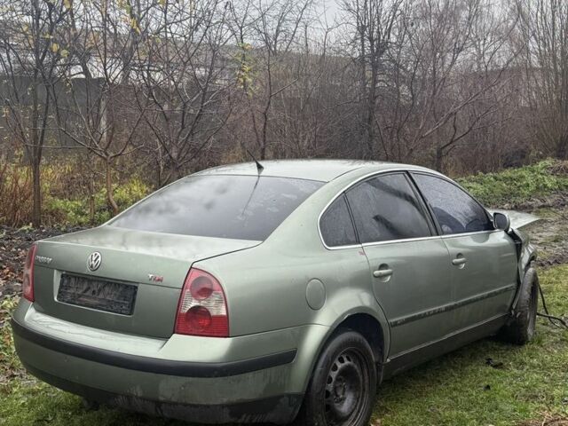 Зелений Фольксваген Пассат, об'ємом двигуна 1.9 л та пробігом 250 тис. км за 926 $, фото 1 на Automoto.ua