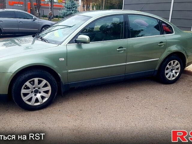 Зеленый Фольксваген Пассат, объемом двигателя 1.8 л и пробегом 160 тыс. км за 5500 $, фото 1 на Automoto.ua