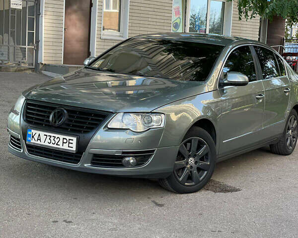 Зеленый Фольксваген Пассат, объемом двигателя 2 л и пробегом 203 тыс. км за 7400 $, фото 1 на Automoto.ua