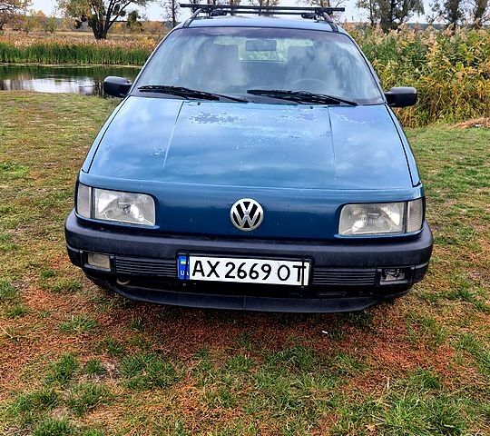 Зеленый Фольксваген Пассат, объемом двигателя 2 л и пробегом 350 тыс. км за 1300 $, фото 1 на Automoto.ua