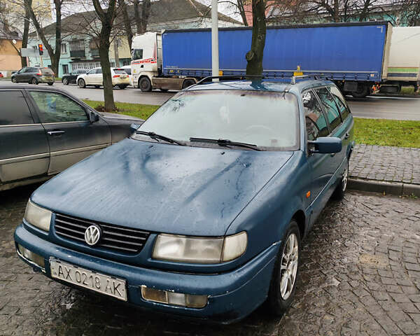 Зелений Фольксваген Пассат, об'ємом двигуна 1.8 л та пробігом 380 тис. км за 1000 $, фото 1 на Automoto.ua