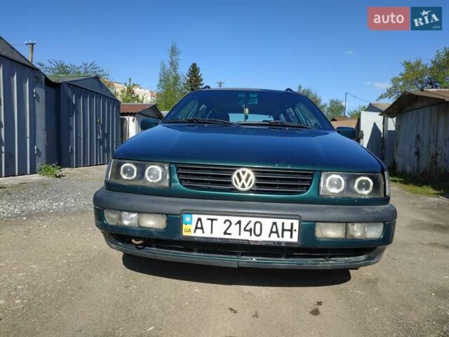 Зеленый Фольксваген Пассат, объемом двигателя 1.6 л и пробегом 450 тыс. км за 1599 $, фото 1 на Automoto.ua