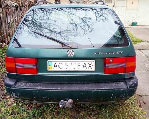 Зелений Фольксваген Пассат, об'ємом двигуна 2 л та пробігом 420 тис. км за 2350 $, фото 1 на Automoto.ua