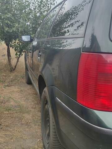 Зеленый Фольксваген Пассат, объемом двигателя 0 л и пробегом 311 тыс. км за 3800 $, фото 1 на Automoto.ua