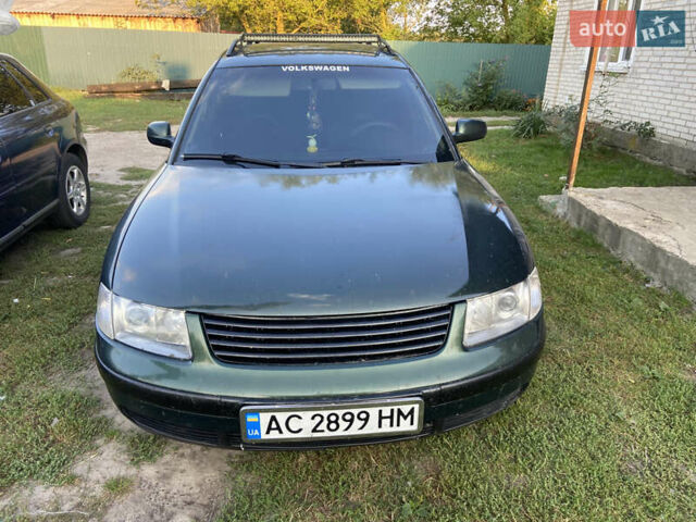 Зелений Фольксваген Пассат, об'ємом двигуна 1.99 л та пробігом 279 тис. км за 3650 $, фото 1 на Automoto.ua