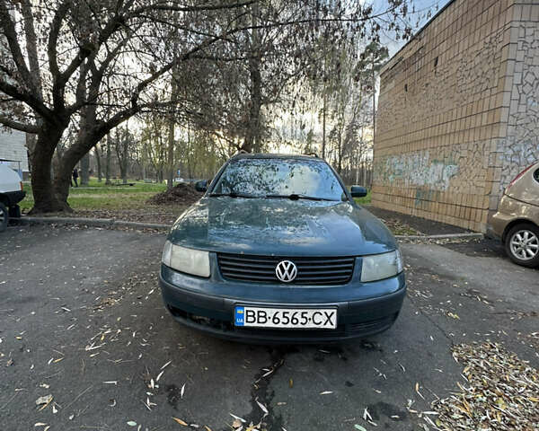 Зелений Фольксваген Пассат, об'ємом двигуна 1.9 л та пробігом 74 тис. км за 3800 $, фото 1 на Automoto.ua