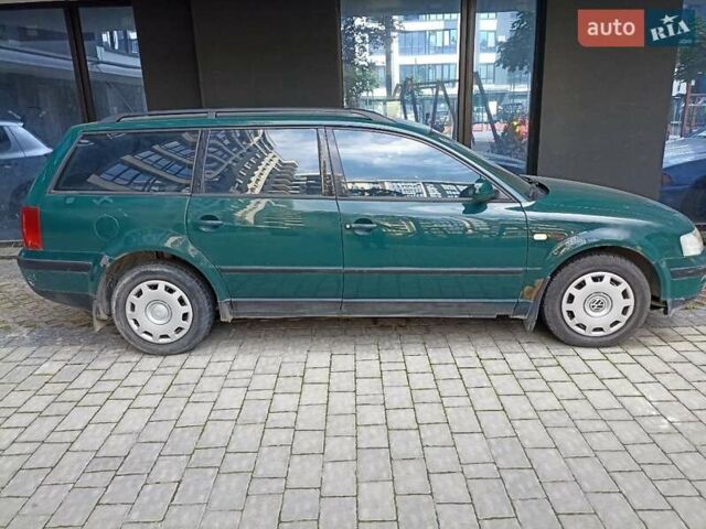 Зелений Фольксваген Пассат, об'ємом двигуна 1.9 л та пробігом 370 тис. км за 2500 $, фото 1 на Automoto.ua