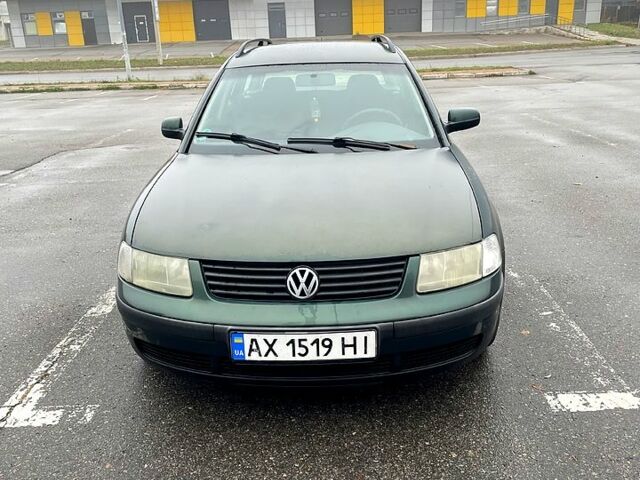 Зелений Фольксваген Пассат, об'ємом двигуна 1.8 л та пробігом 290 тис. км за 3300 $, фото 1 на Automoto.ua