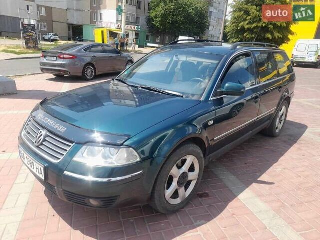 Зеленый Фольксваген Пассат, объемом двигателя 2.5 л и пробегом 400 тыс. км за 3100 $, фото 1 на Automoto.ua