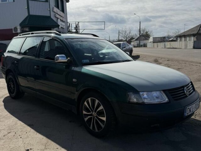 Зелений Фольксваген Пассат, об'ємом двигуна 2 л та пробігом 1000 тис. км за 2300 $, фото 1 на Automoto.ua