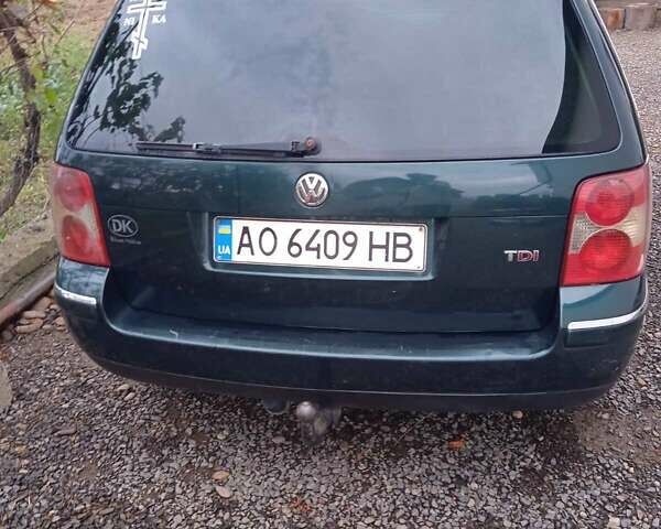 Зелений Фольксваген Пассат, об'ємом двигуна 1.9 л та пробігом 300 тис. км за 3300 $, фото 1 на Automoto.ua