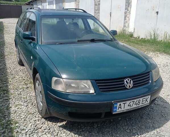 Зелений Фольксваген Пассат, об'ємом двигуна 1.6 л та пробігом 300 тис. км за 3850 $, фото 1 на Automoto.ua