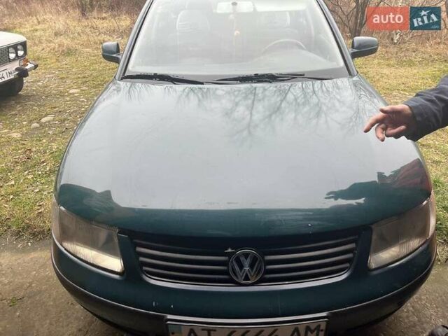 Зелений Фольксваген Пассат, об'ємом двигуна 1.6 л та пробігом 236 тис. км за 3200 $, фото 1 на Automoto.ua