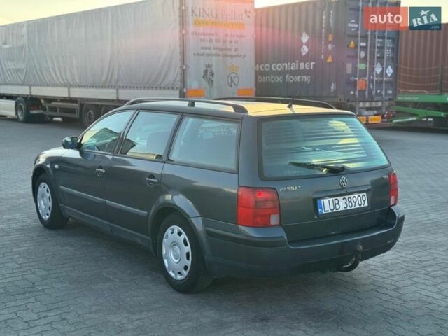 Зеленый Фольксваген Пассат, объемом двигателя 1.9 л и пробегом 320 тыс. км за 2497 $, фото 1 на Automoto.ua
