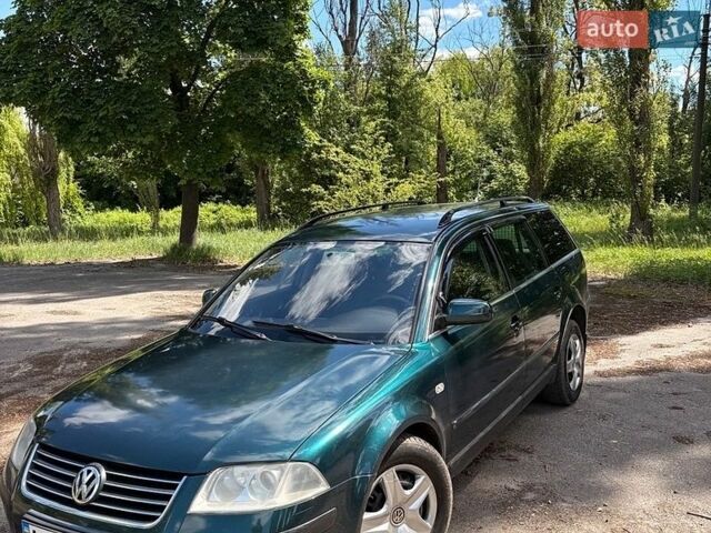 Зелений Фольксваген Пассат, об'ємом двигуна 1.6 л та пробігом 350 тис. км за 3600 $, фото 1 на Automoto.ua