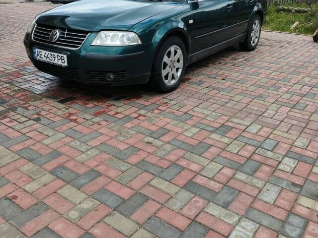 Зеленый Фольксваген Пассат, объемом двигателя 1.9 л и пробегом 400 тыс. км за 5200 $, фото 1 на Automoto.ua