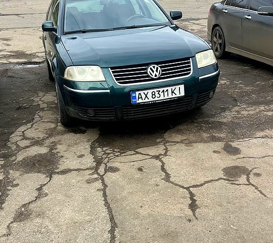 Зеленый Фольксваген Пассат, объемом двигателя 1.8 л и пробегом 270 тыс. км за 3200 $, фото 1 на Automoto.ua