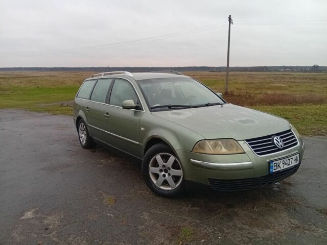 Зеленый Фольксваген Пассат, объемом двигателя 1.9 л и пробегом 392 тыс. км за 3400 $, фото 1 на Automoto.ua