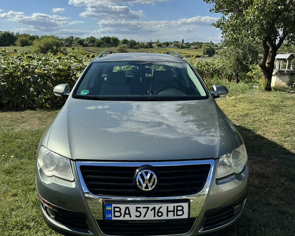 Зеленый Фольксваген Пассат, объемом двигателя 1.6 л и пробегом 194 тыс. км за 6500 $, фото 1 на Automoto.ua