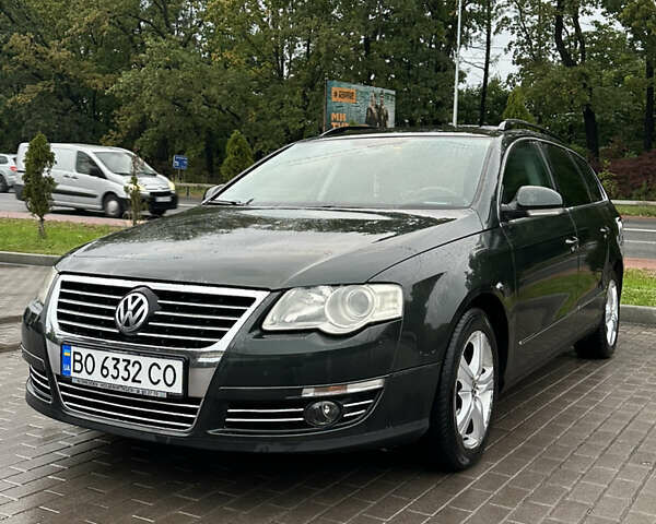 Зеленый Фольксваген Пассат, объемом двигателя 1.6 л и пробегом 230 тыс. км за 5500 $, фото 1 на Automoto.ua