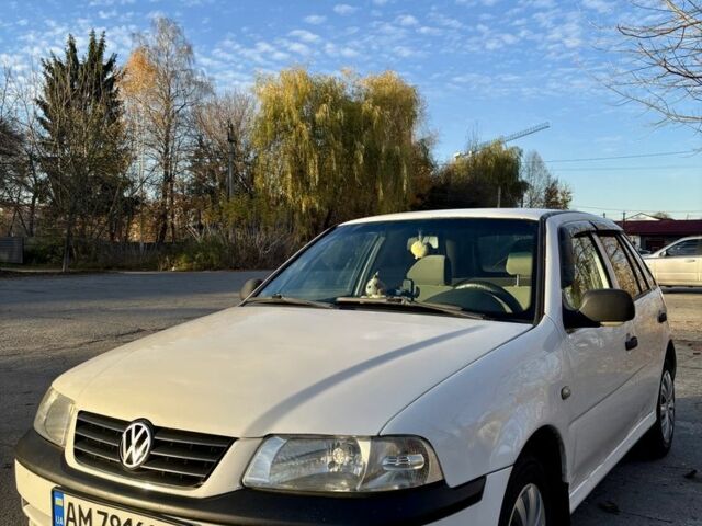 Белый Фольксваген Поинтер, объемом двигателя 1.8 л и пробегом 236 тыс. км за 2499 $, фото 1 на Automoto.ua