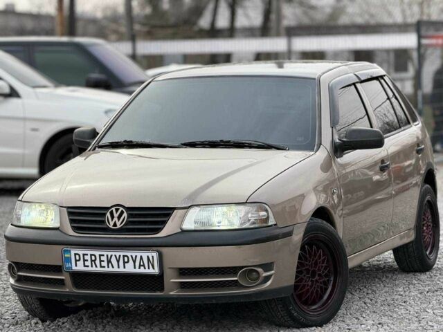 Бежевий Фольксваген Поінтер, об'ємом двигуна 1.8 л та пробігом 270 тис. км за 2000 $, фото 1 на Automoto.ua