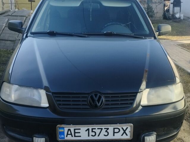 Черный Фольксваген Поинтер, объемом двигателя 1.8 л и пробегом 336 тыс. км за 4000 $, фото 1 на Automoto.ua