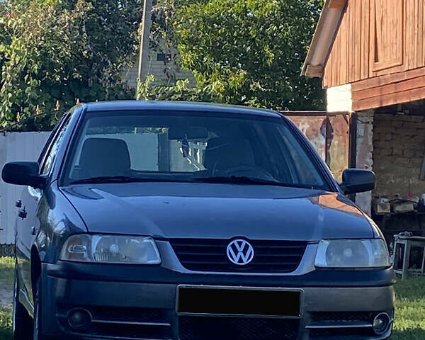 Серый Фольксваген Поинтер, объемом двигателя 1.78 л и пробегом 200 тыс. км за 2650 $, фото 1 на Automoto.ua