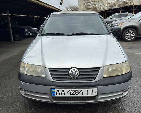 Серый Фольксваген Поинтер, объемом двигателя 1.78 л и пробегом 220 тыс. км за 3200 $, фото 1 на Automoto.ua