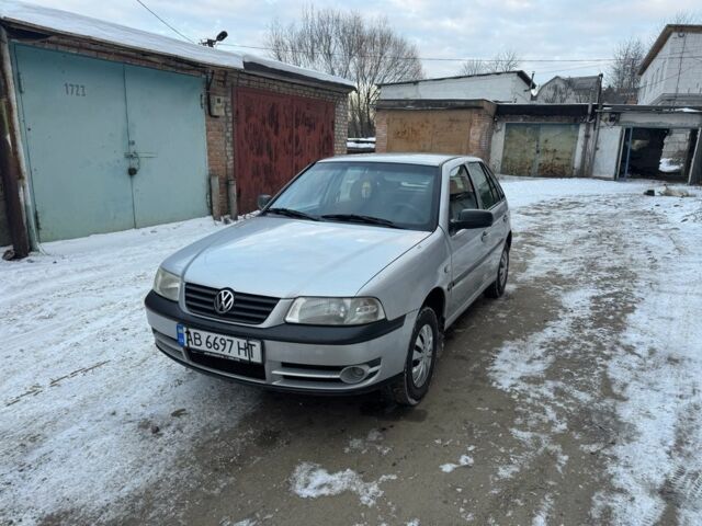 Серый Фольксваген Поинтер, объемом двигателя 1 л и пробегом 300 тыс. км за 2250 $, фото 1 на Automoto.ua
