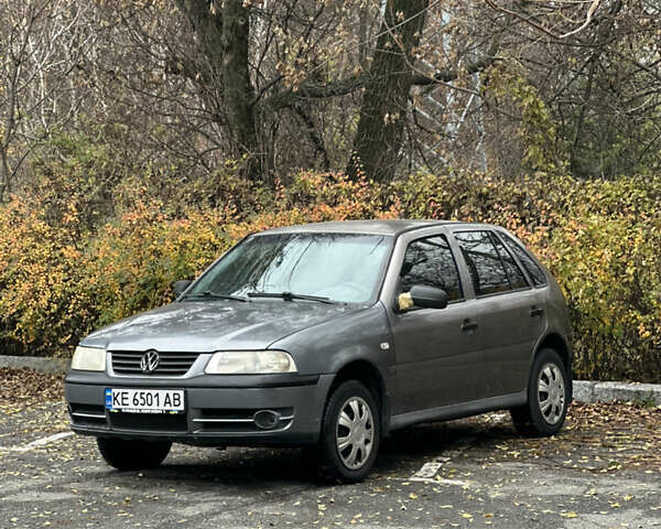 Серый Фольксваген Поинтер, объемом двигателя 1.8 л и пробегом 370 тыс. км за 2550 $, фото 1 на Automoto.ua
