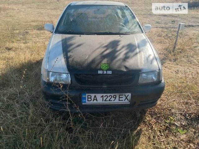 Белый Фольксваген Поло, объемом двигателя 1.3 л и пробегом 68 тыс. км за 1000 $, фото 1 на Automoto.ua