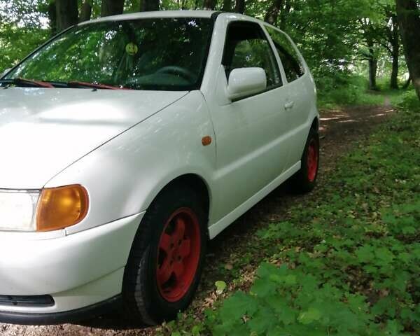 Белый Фольксваген Поло, объемом двигателя 1.9 л и пробегом 334 тыс. км за 2220 $, фото 1 на Automoto.ua