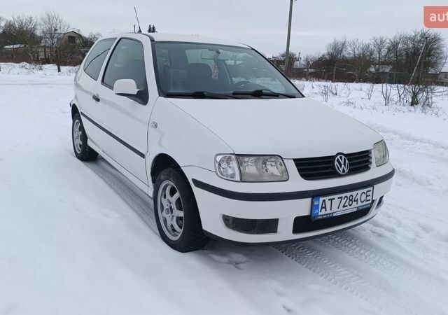 Белый Фольксваген Поло, объемом двигателя 1 л и пробегом 211 тыс. км за 3000 $, фото 1 на Automoto.ua