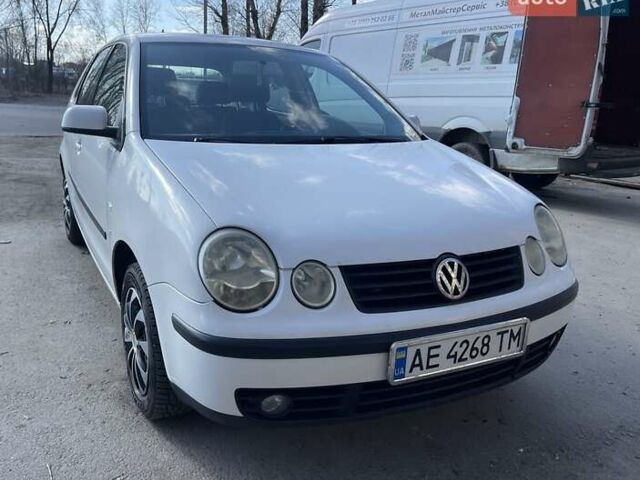 Белый Фольксваген Поло, объемом двигателя 1.2 л и пробегом 212 тыс. км за 3400 $, фото 1 на Automoto.ua