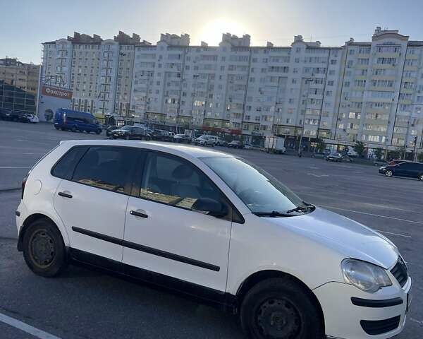 Білий Фольксваген Поло, об'ємом двигуна 1.2 л та пробігом 356 тис. км за 3600 $, фото 1 на Automoto.ua