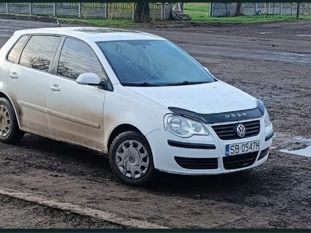 Белый Фольксваген Поло, объемом двигателя 1.4 л и пробегом 260 тыс. км за 2282 $, фото 1 на Automoto.ua