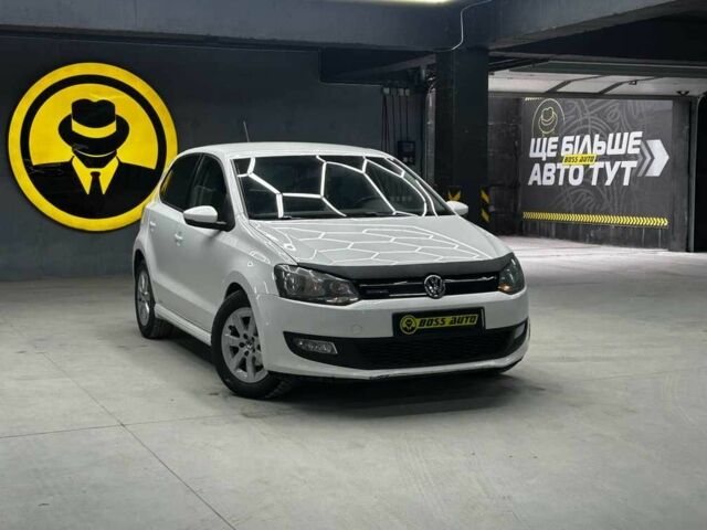 Белый Фольксваген Поло, объемом двигателя 1.2 л и пробегом 180 тыс. км за 5700 $, фото 1 на Automoto.ua