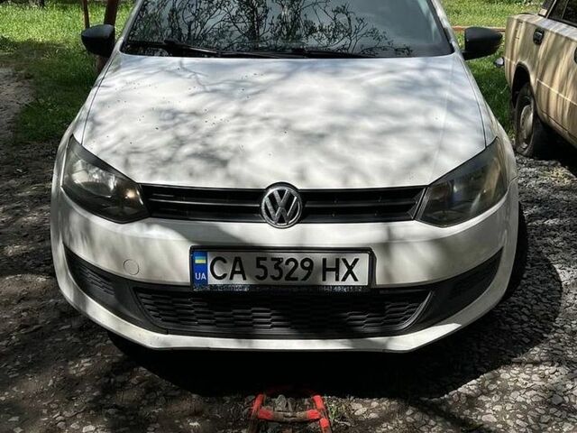 Білий Фольксваген Поло, об'ємом двигуна 1.2 л та пробігом 187 тис. км за 4300 $, фото 1 на Automoto.ua