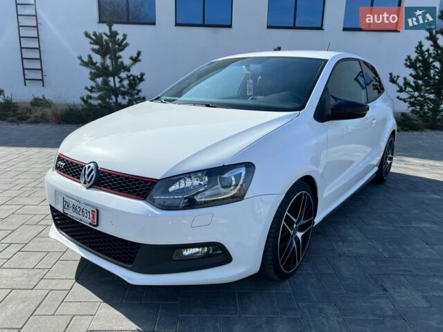 Белый Фольксваген Поло, объемом двигателя 1.4 л и пробегом 227 тыс. км за 7300 $, фото 1 на Automoto.ua