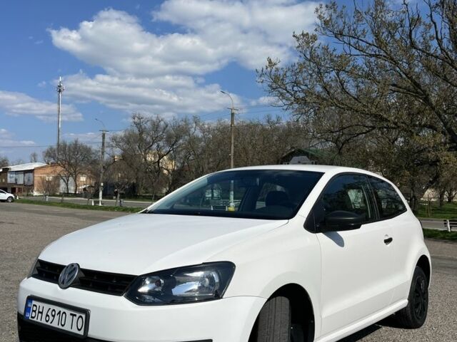 Белый Фольксваген Поло, объемом двигателя 1.2 л и пробегом 203 тыс. км за 5200 $, фото 1 на Automoto.ua