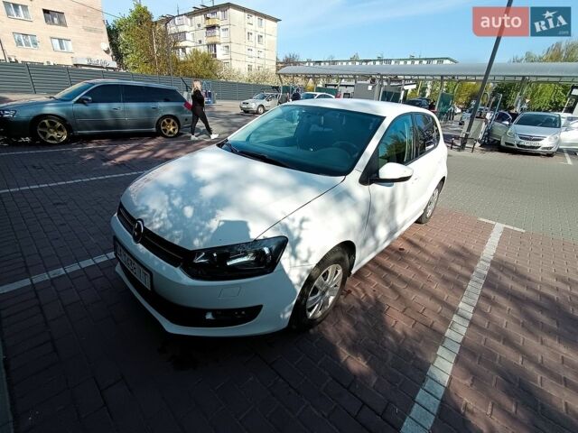 Белый Фольксваген Поло, объемом двигателя 1.39 л и пробегом 160 тыс. км за 7200 $, фото 1 на Automoto.ua