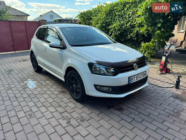 Белый Фольксваген Поло, объемом двигателя 1.39 л и пробегом 145 тыс. км за 8500 $, фото 1 на Automoto.ua